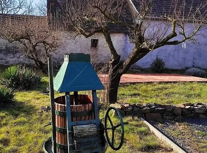 Luis Golyas Haza בית נופש